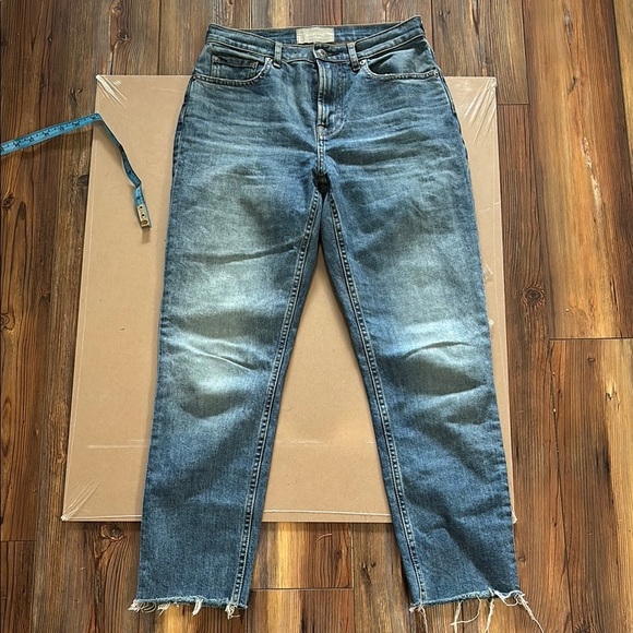 Everlane Denim - Everlane The Cheeky Jean Cropped Size 26